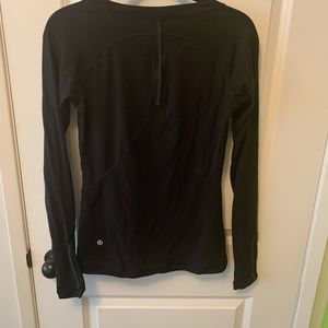 Lululemon black long sleeve pullover